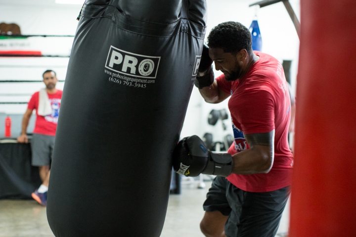 Dominic Breazeale (10)