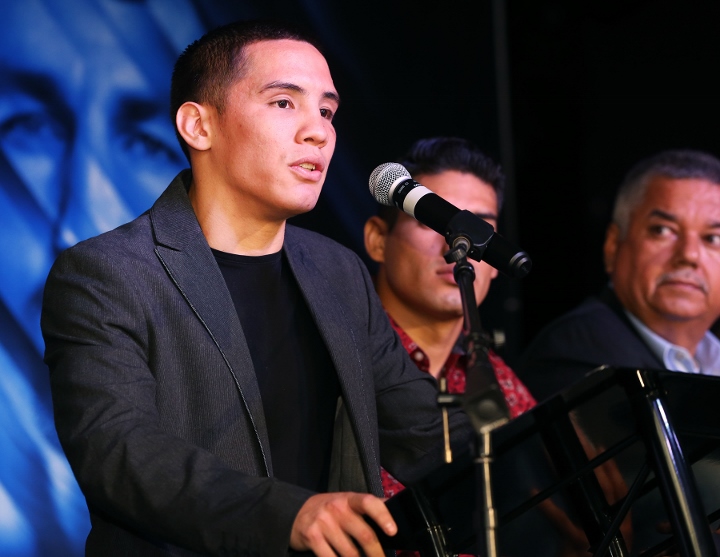 Oscar Valdez Podium