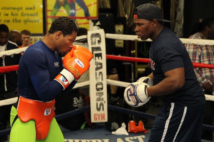 Porter Celebrity Sparring Session_Training camp_Ed Diller _ Premier Boxing Champions9 (720x480)