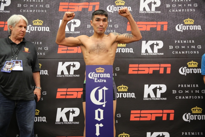 Weigh in - Denis Shafikov_Weigh-in_Nabeel Ahmad _ Premier Boxing Champions (720x480)