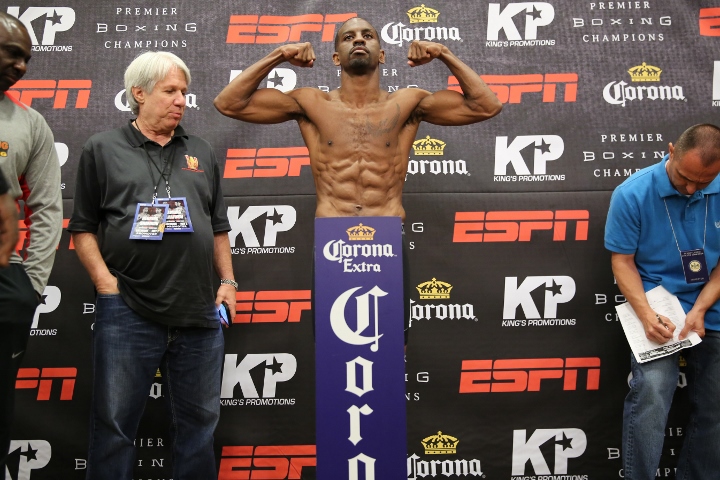 Weigh in - Jamel Herring_Weigh-in_Nabeel Ahmad _ Premier Boxing Champions (720x480)