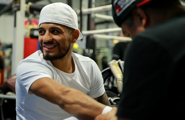 abner-mares (14)