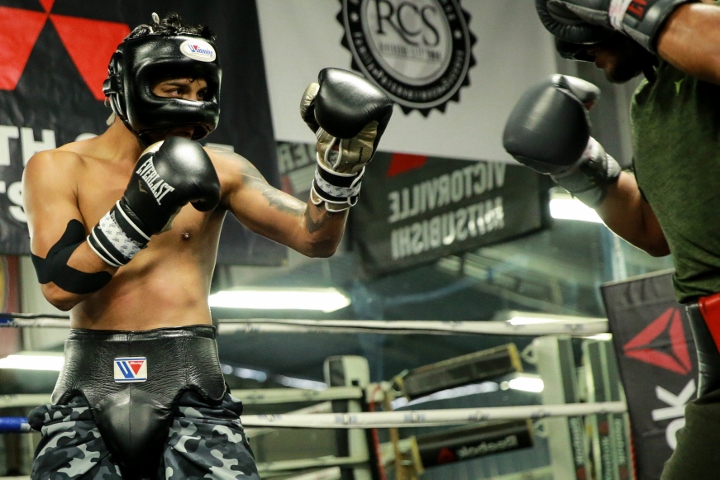 abner-mares (9)