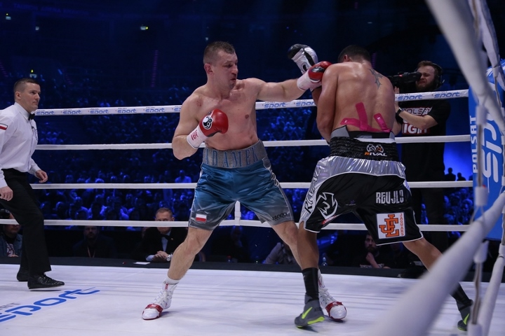 Adamek Molina Fight