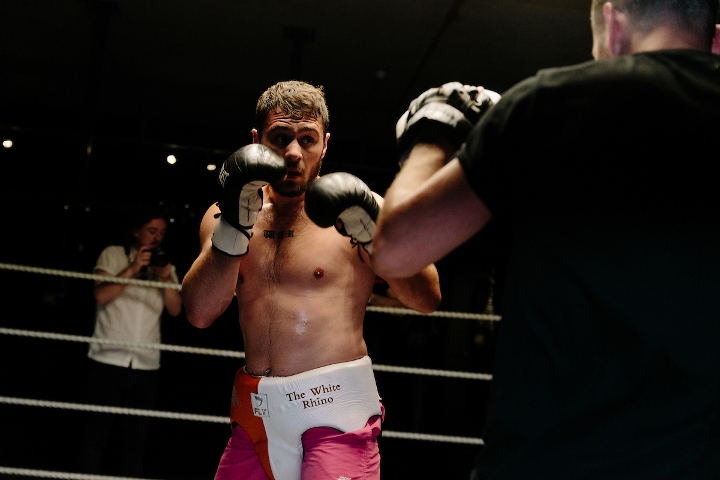 Photos: David Price, Dave Allen - Ready For Heavyweight Scrap - Boxing News