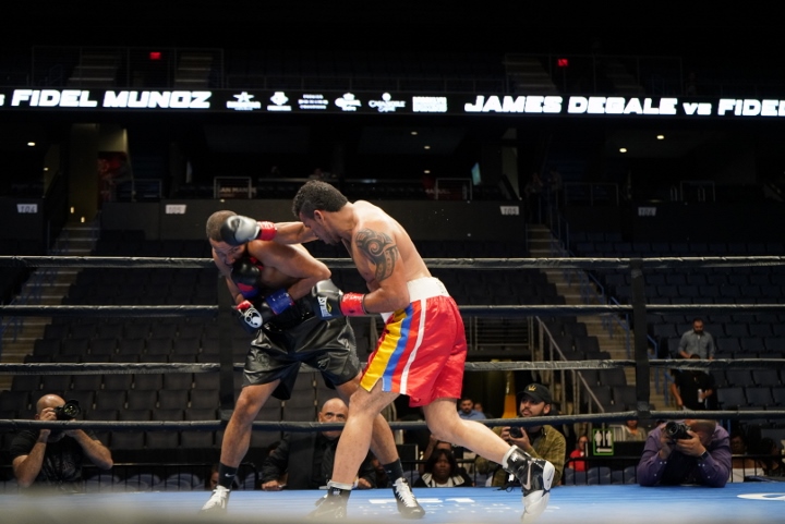 degale-munoz-fight (8)