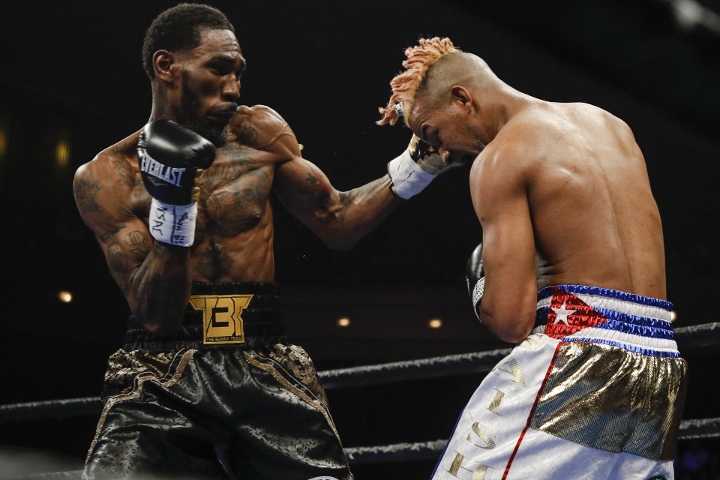 easter-barthelemy-fight (2)