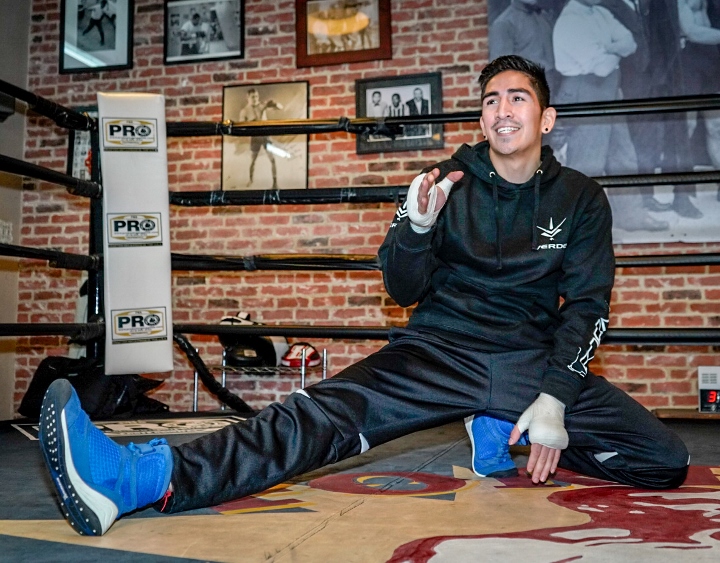 Leo Santa Cruz