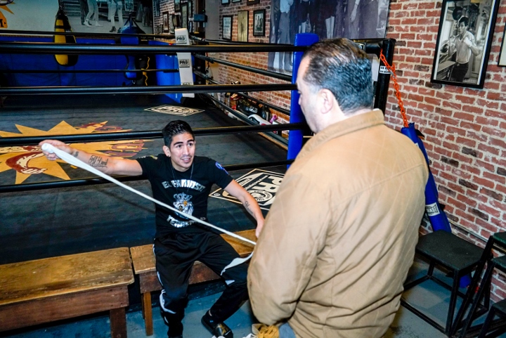 Leo Santa Cruz