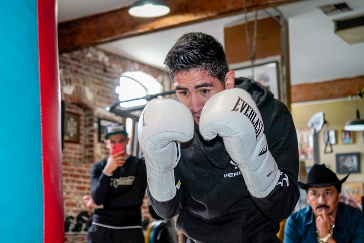 Leo Santa Cruz