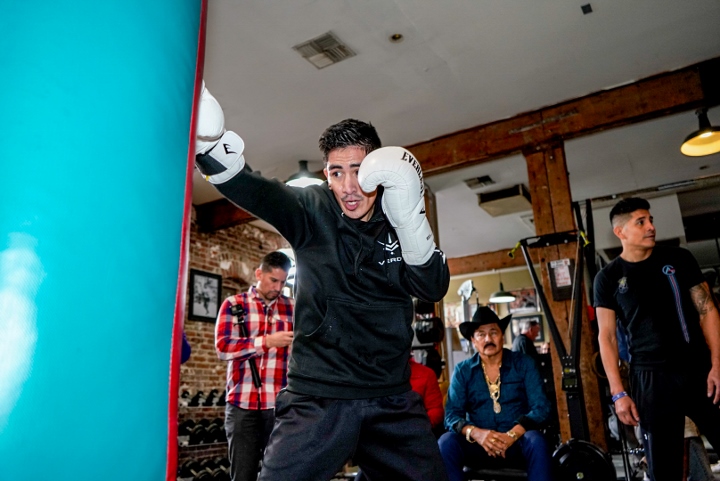 Leo Santa Cruz