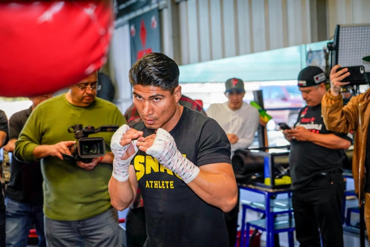 mikey-garcia (32)