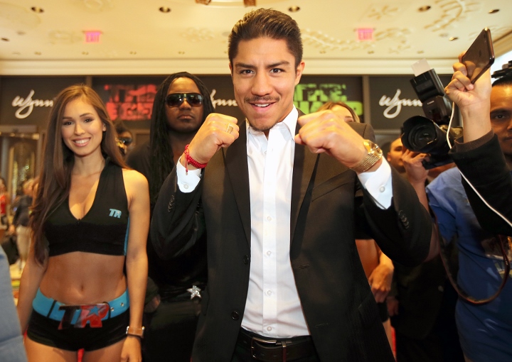 pacquiao-vargas-grand-arrival (15)
