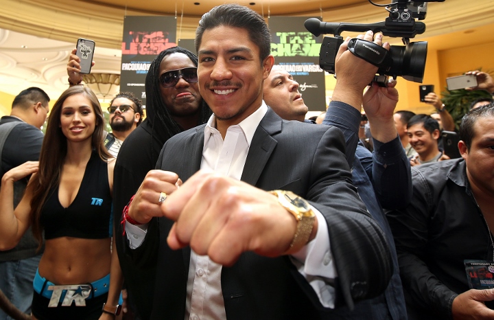 pacquiao-vargas-grand-arrival (16)