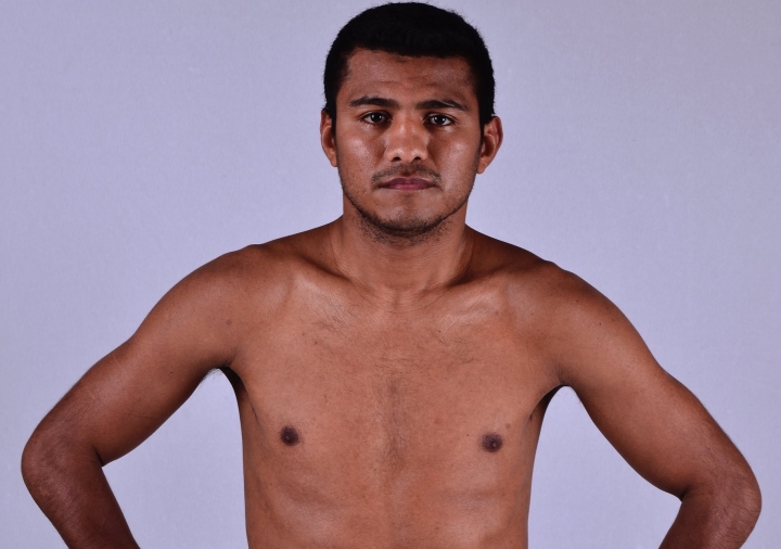 Chocolatito Decisions a Game Israel Gonzalez To Retain WBA Title